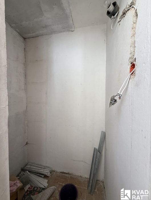 Продаю 2кім квартиру з незавершеним ремонтом