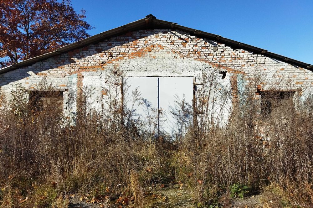 Продам приміщення (раніше свинарники) с.Стадниця, вул.Зарічна 1