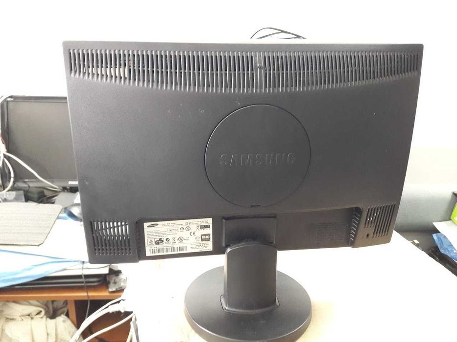 Монітор Samsung SyncMaster 943NW