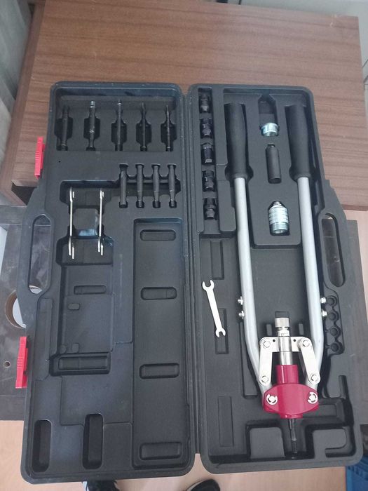 Alicate 6,4LNB com mala com fibra plástica para cravar