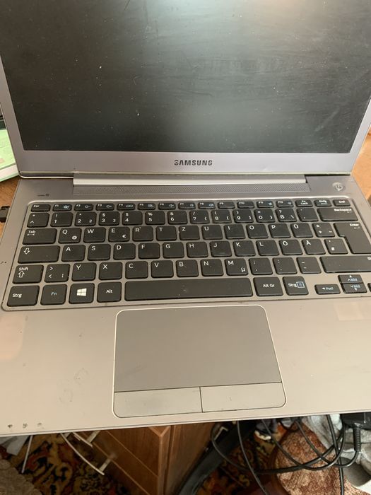 Ноутбук самсунг в доброму стані