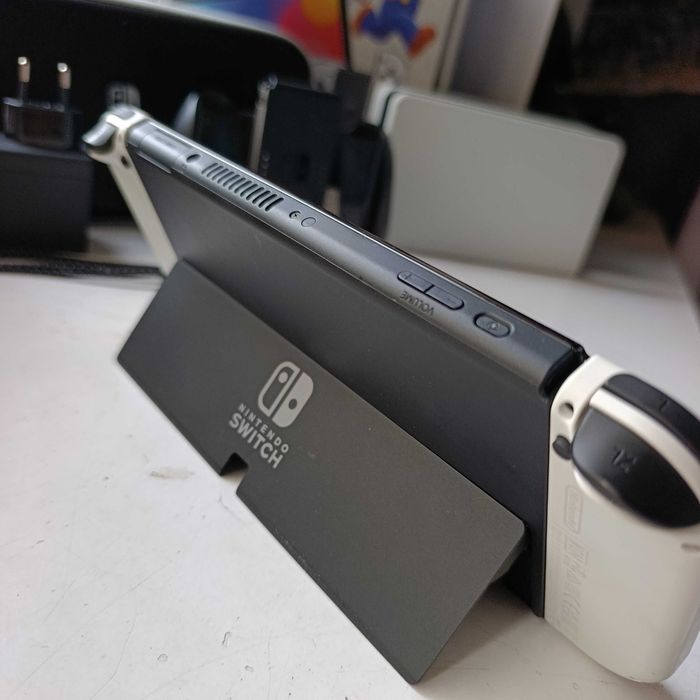 Nintendo Switch OLED + 6 Jogos + Pastinha