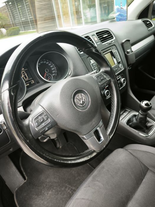 Volkswagen Golf VI