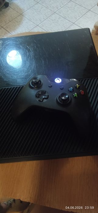 Ігрова консоль Microsoft Xbox ONE 500 GB