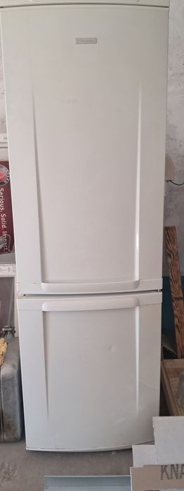 Холодильник Электролюкс