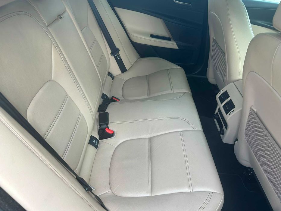Jaguar XE 2.0 Bom estado full extras 100 mil km