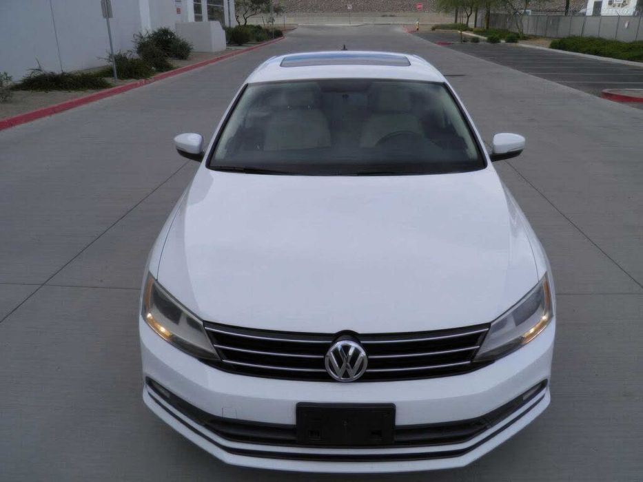 Volkswagen Jetta      2016