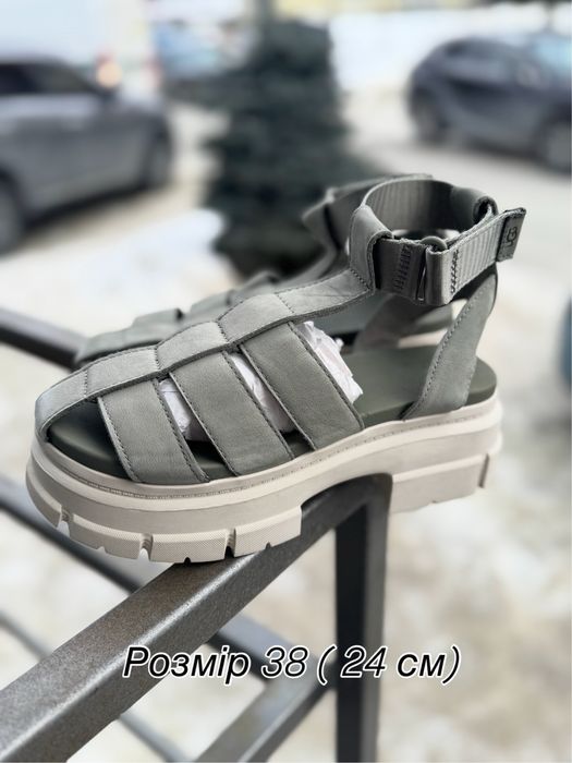 Сандалі босоніжки UGG ASHTON  38 ( 24) оригінал нові