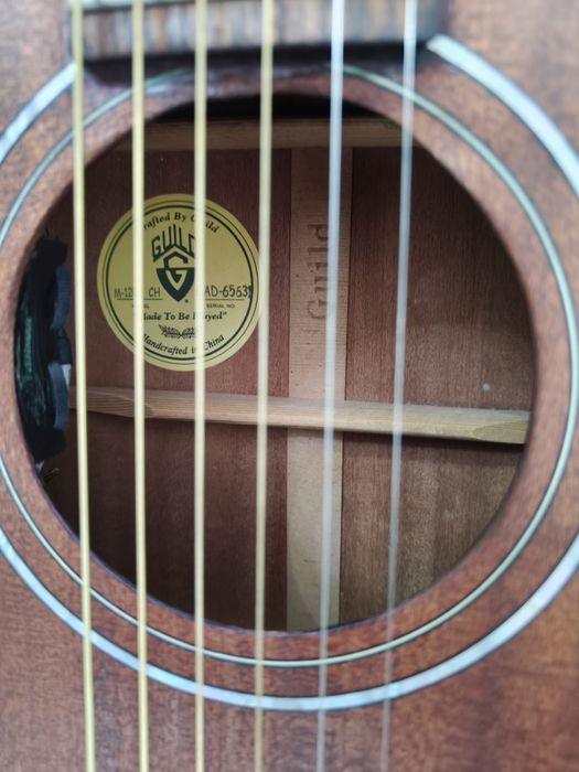 Guild M120e Mogno