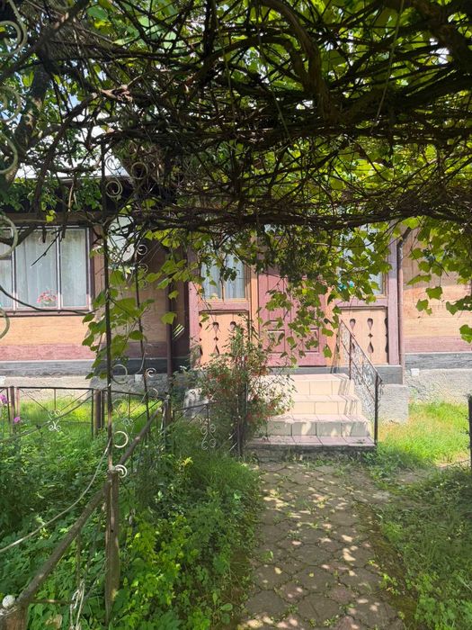 Будинок в мальовничій місцевості. ПОСТАНОВИ/ПРОГРАМИ