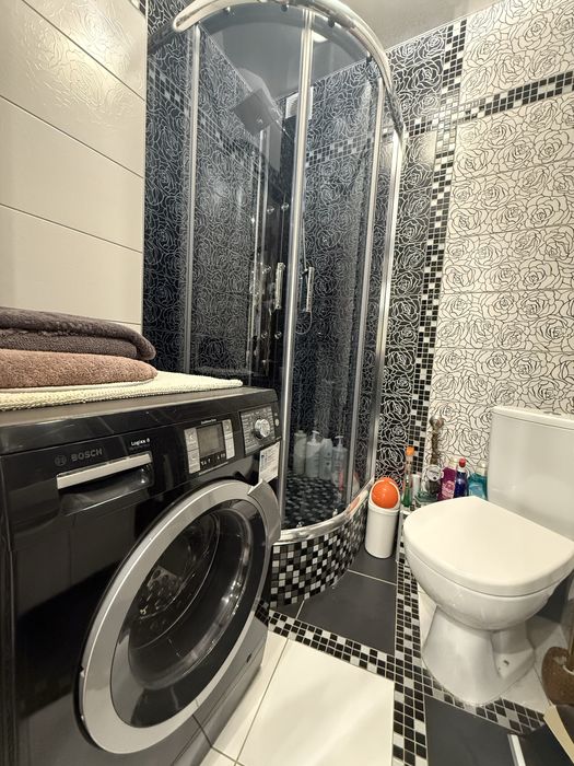 Продаю 2х к.кв. С автономным отоплением в Центре города.