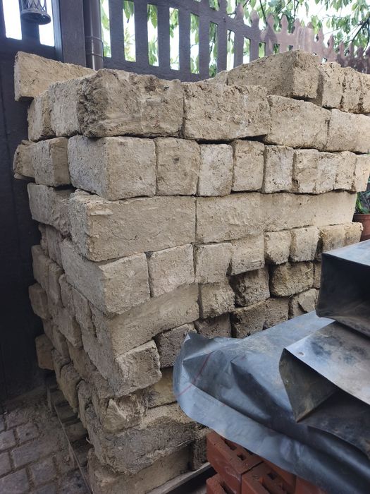 Продам саман 450 штук