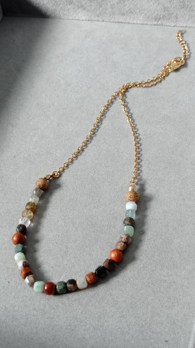 Boho naszyjnik z miksu naturalnych i drewnianych koralików