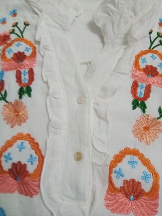 Camisa de senhora bordada