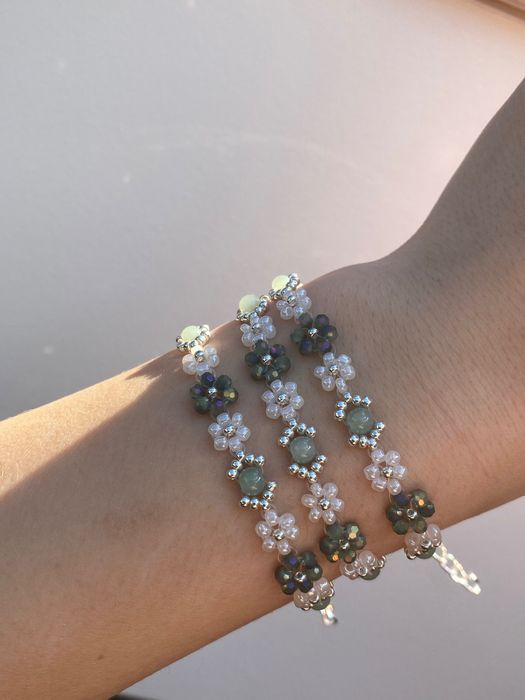 srebrna bransoletka z kryształkami