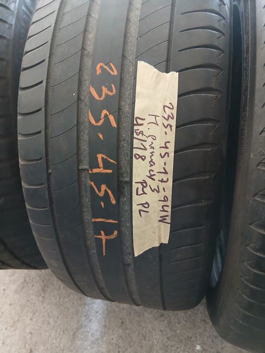 4 Pneus 235/45R17 Continental e Michelin