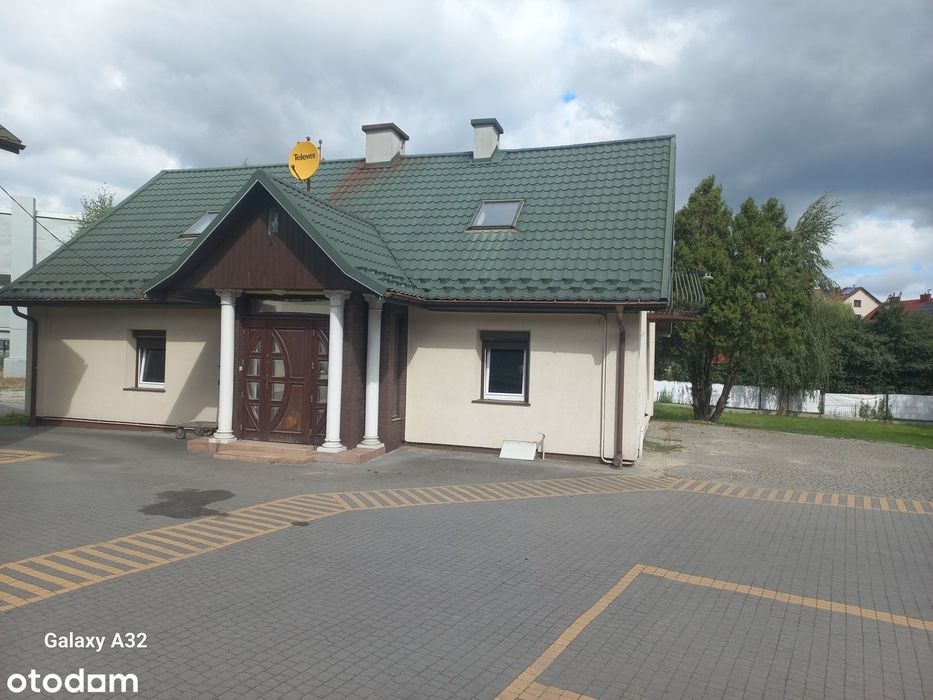 Lokal wolnostojący, mały magazyn z parkingiem Lubelska/Trembeckiego