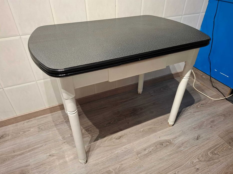 Mesa de cozinha com possibilidade de ampliação