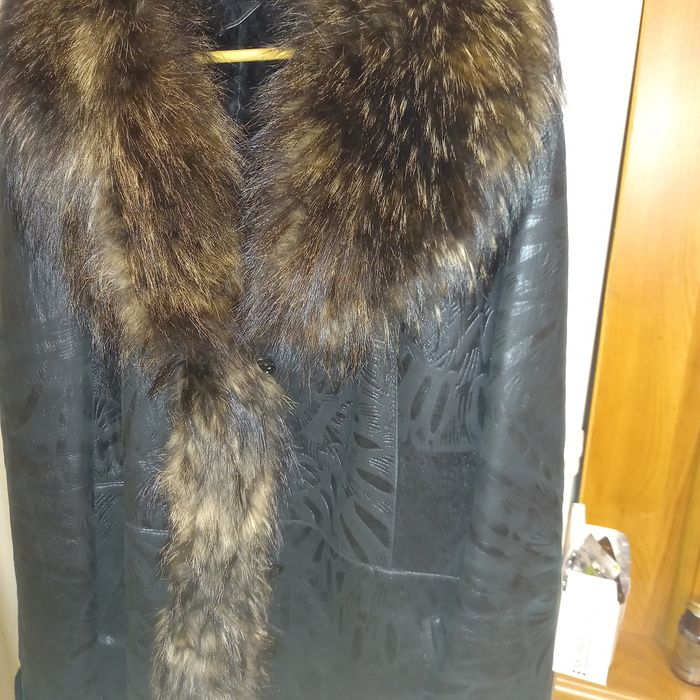 Продам дубленку женскую