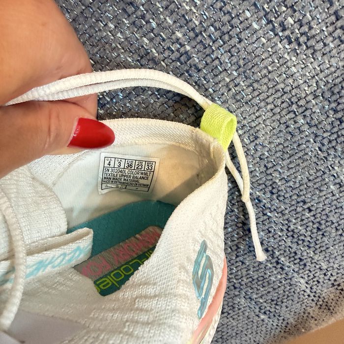 Кросівки для дівчинки Sketchers, 35 р,23 см устілка