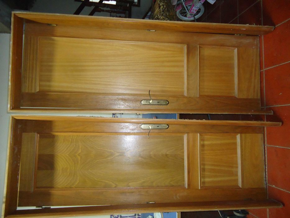 Portas  e janelas em madeira estrangeira64751797756546126