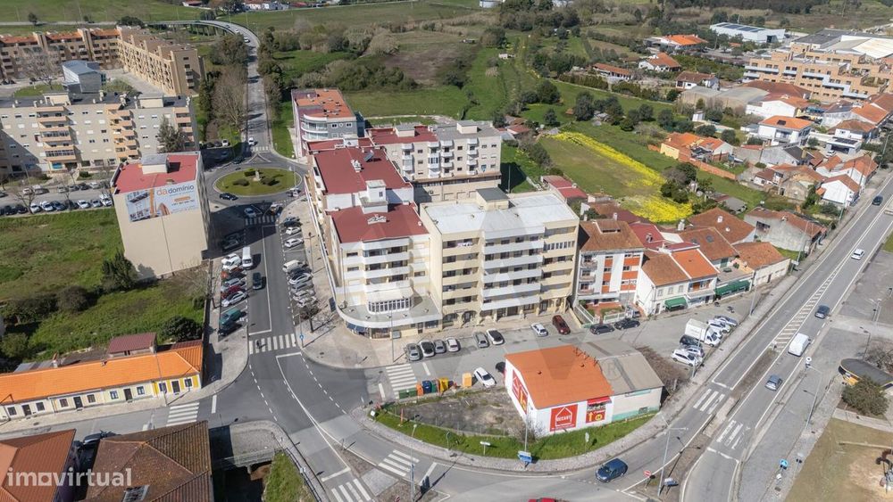 Apartamento T3 com varanda no centro da Mealhada