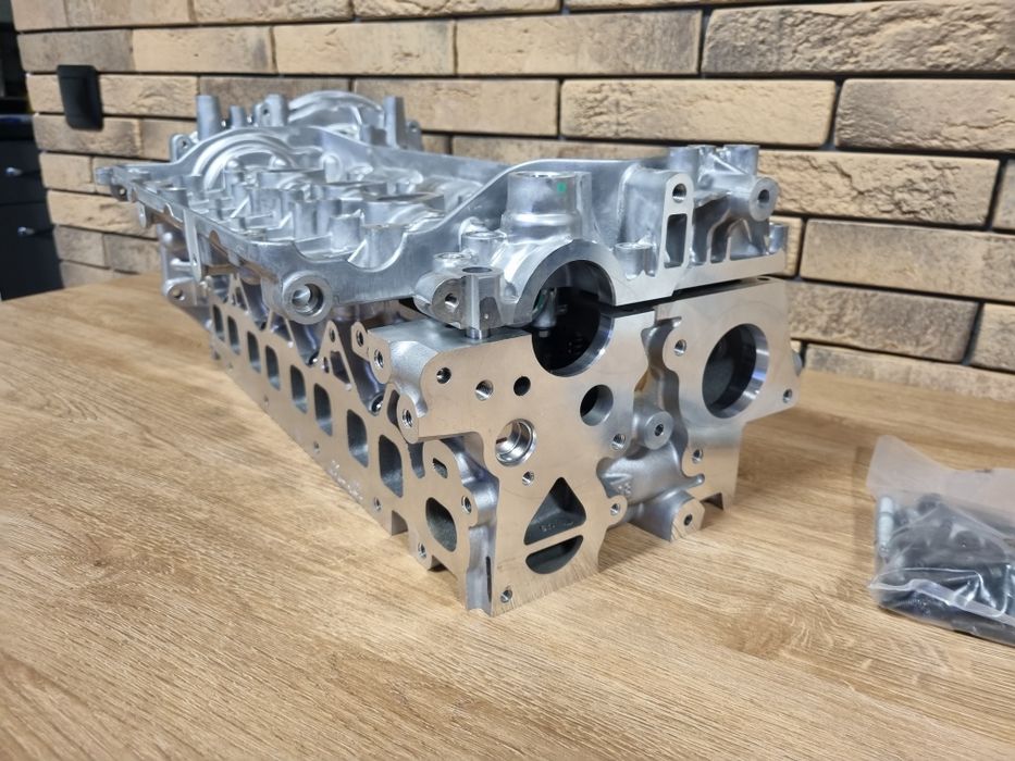 ГБЦ Головка блока циліндрів BiTurbo 2.3 dci нова оригінал Рено Master