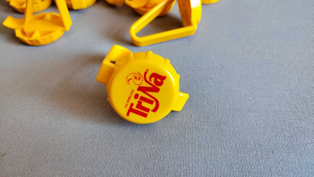 Brinde Promocional Vintage TRINA (Lote de Tampas/Pegas Colecionáveis)