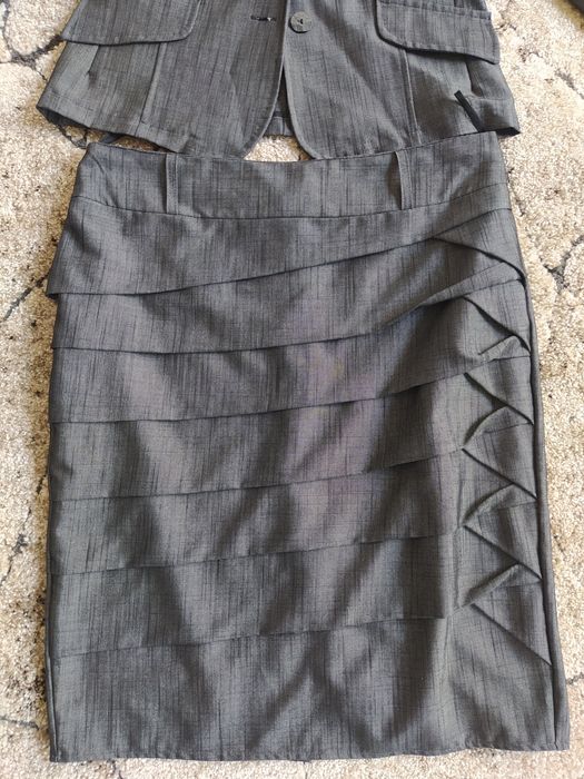 Komplet marynarka ze spódnicą r. XL/XXL