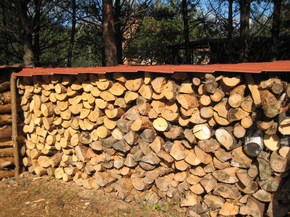 Drewno kominkowe,opałowe - 199  pln/mp sosna,świerk-2 letni
SUCHE!!