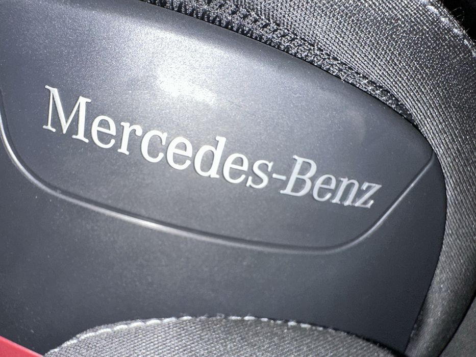 Cadeira Auto original Mercedes (Montada em SUV) de 15  até 36 kg