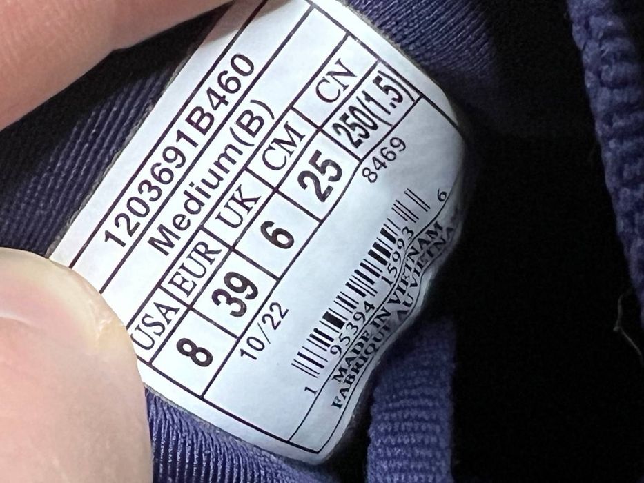 Продам БОМБЕЗНІ жіночі бігові кросівки Brooks Glycerin 20