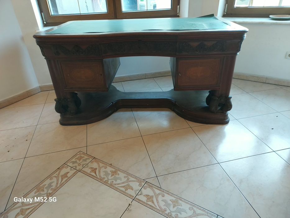 Stylowe biurko zabytek