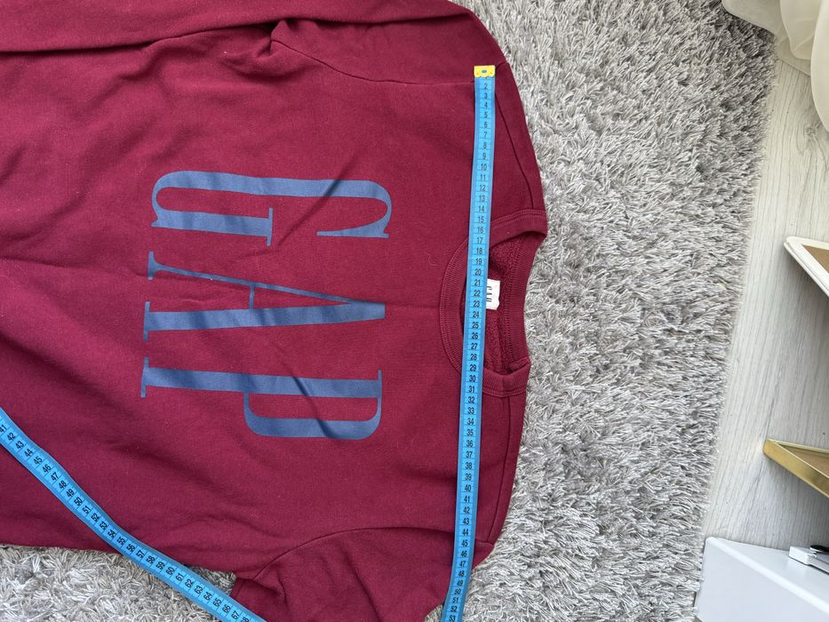 Кофта від бренду GAP