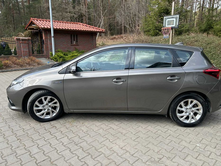 Wynajem samochodów osobowych i na Taxi