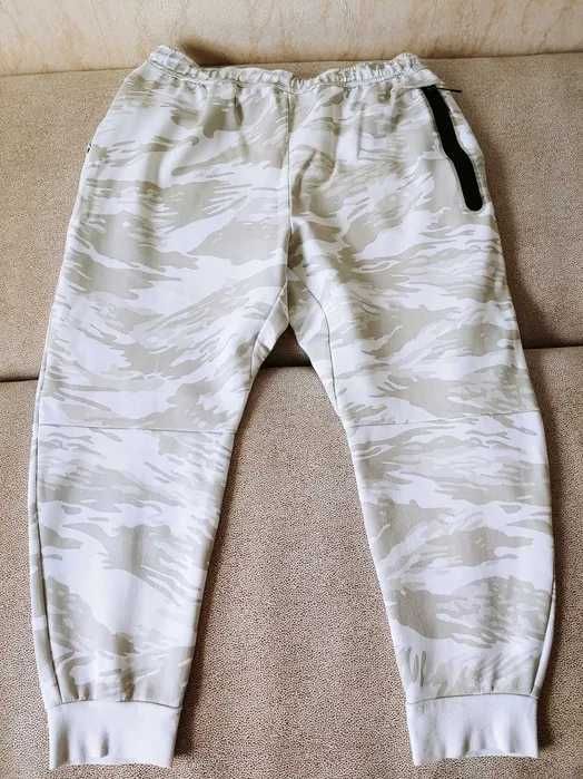 Штани NIKE Tech Fleece JGGR CU4497-121 оригінал