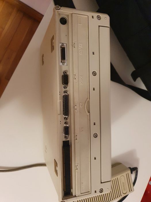 Old PC portatil marca Compac