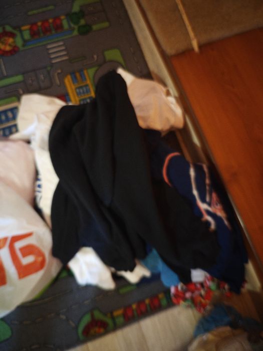 Дитячі речі на 8-9 років