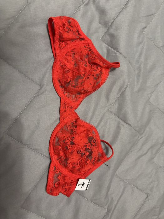 Бюстгальтер червоний
