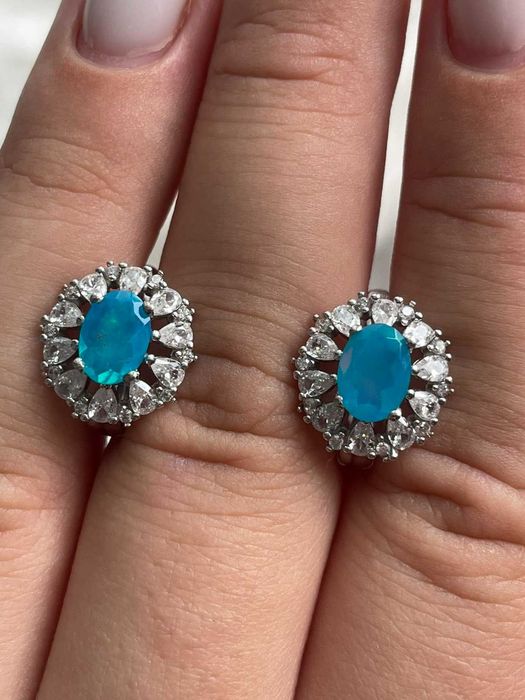 Серьги из серебра 925 пробы с овальным голубым опалом 7x5 мм