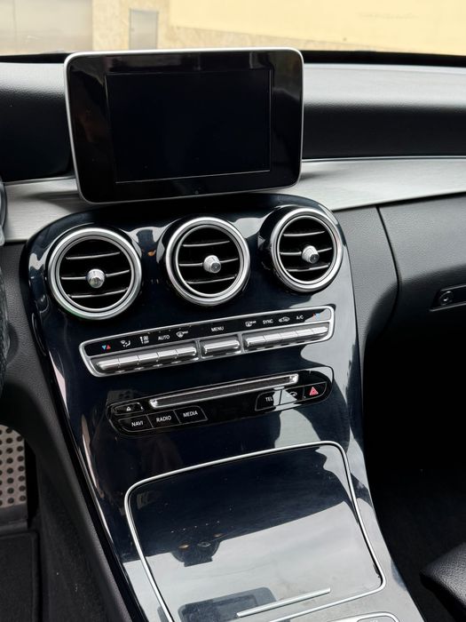 Mercedes-Benz C 220 d AMG Line | Automático | 2017