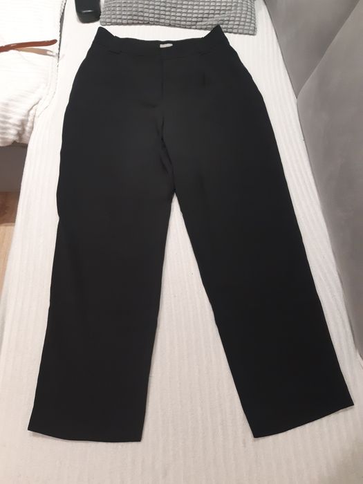Czarne spodnie rozmiar 38