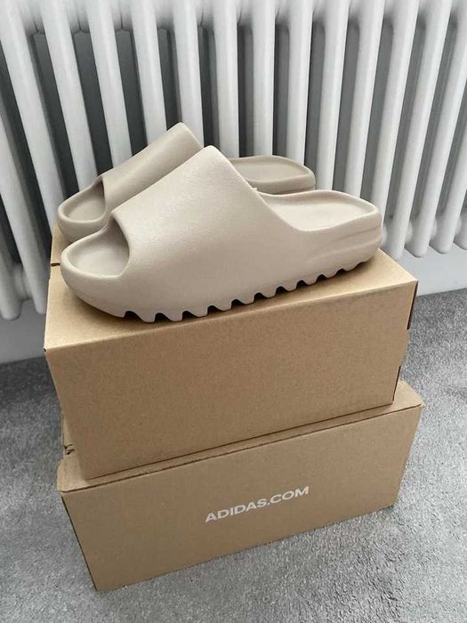 adidas Yeezy Slide 42