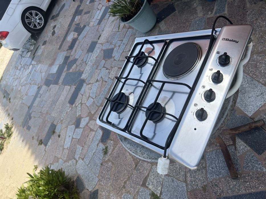 Placa a gás e eletricidade excelente estado