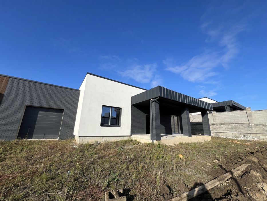 Продам будинок з гаражем та міськими мережами + газ р-н Ювілейний