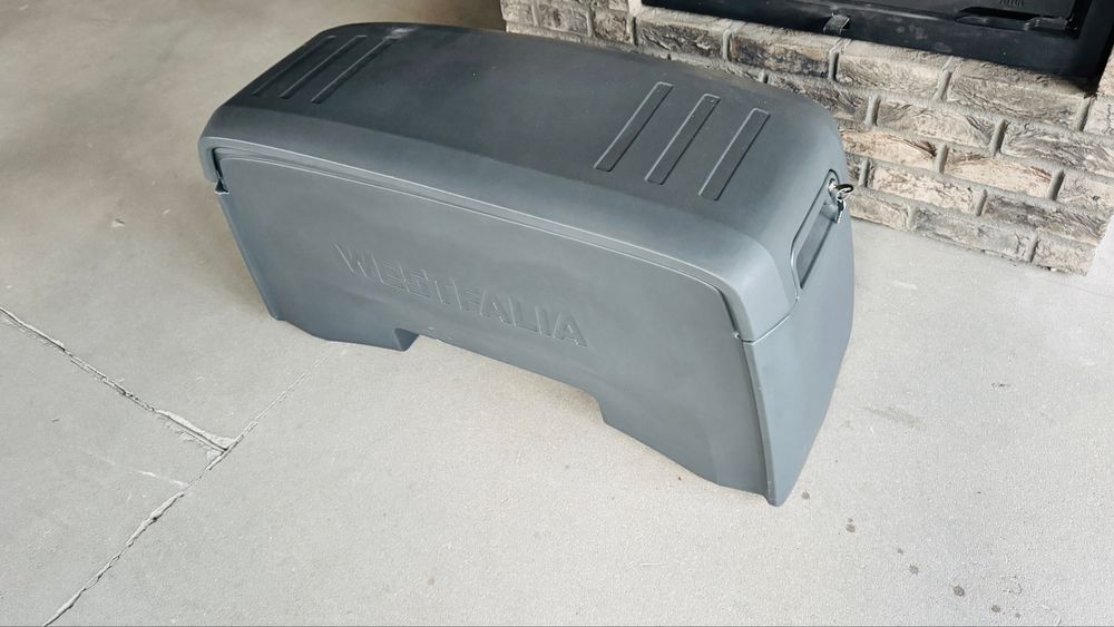 BOX mocowany na bagażniku do transportu rowerów BC60