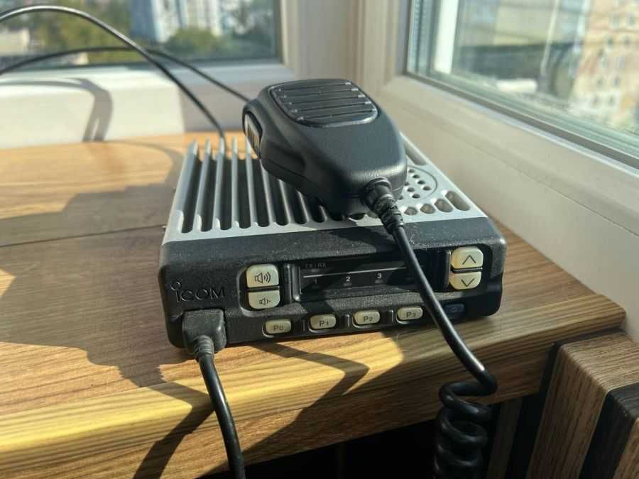 Радіостанція ICOM 310s