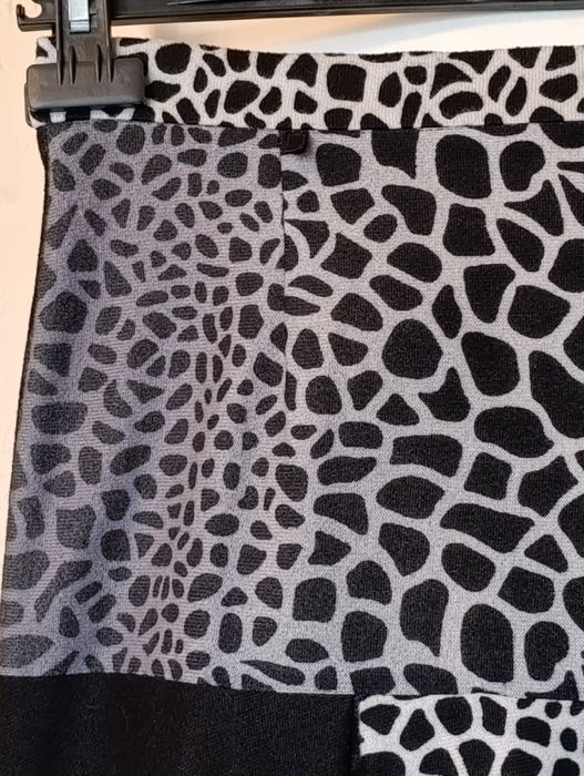 Wełniano - angorowa spódnica r.40/42 Juma mix wzorów.