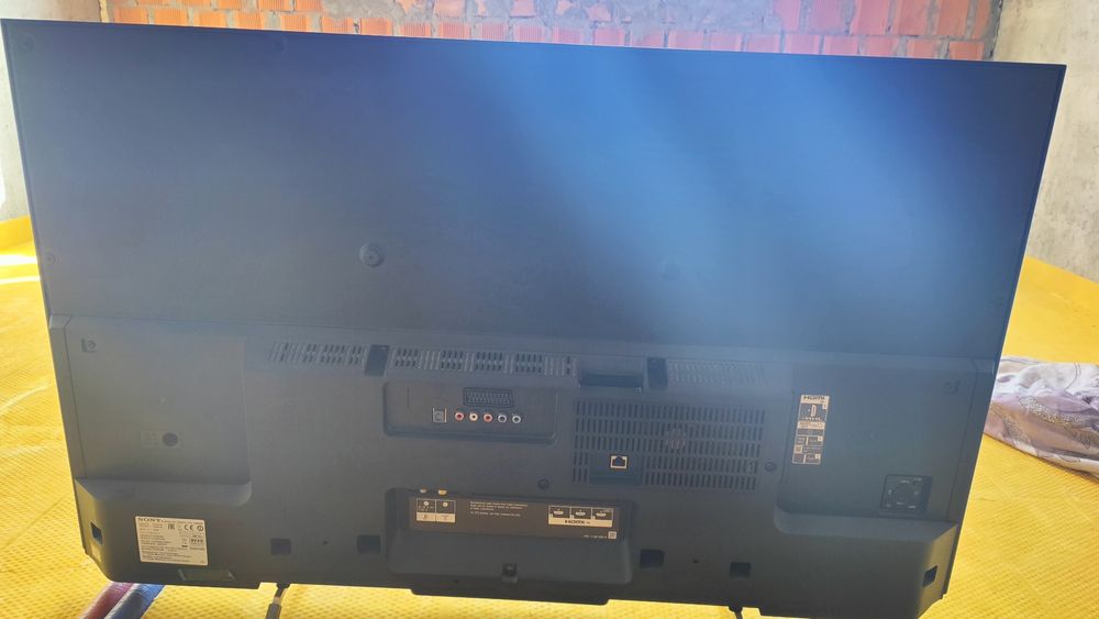 Телевизор Sony KDL-42W828B