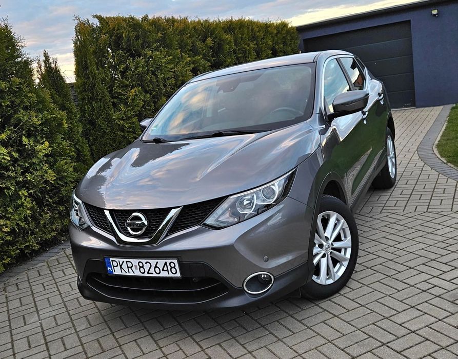 Nissan Qashqai ## 1.2 *Benzyna *Alu *Kamera *Serwisowany ##